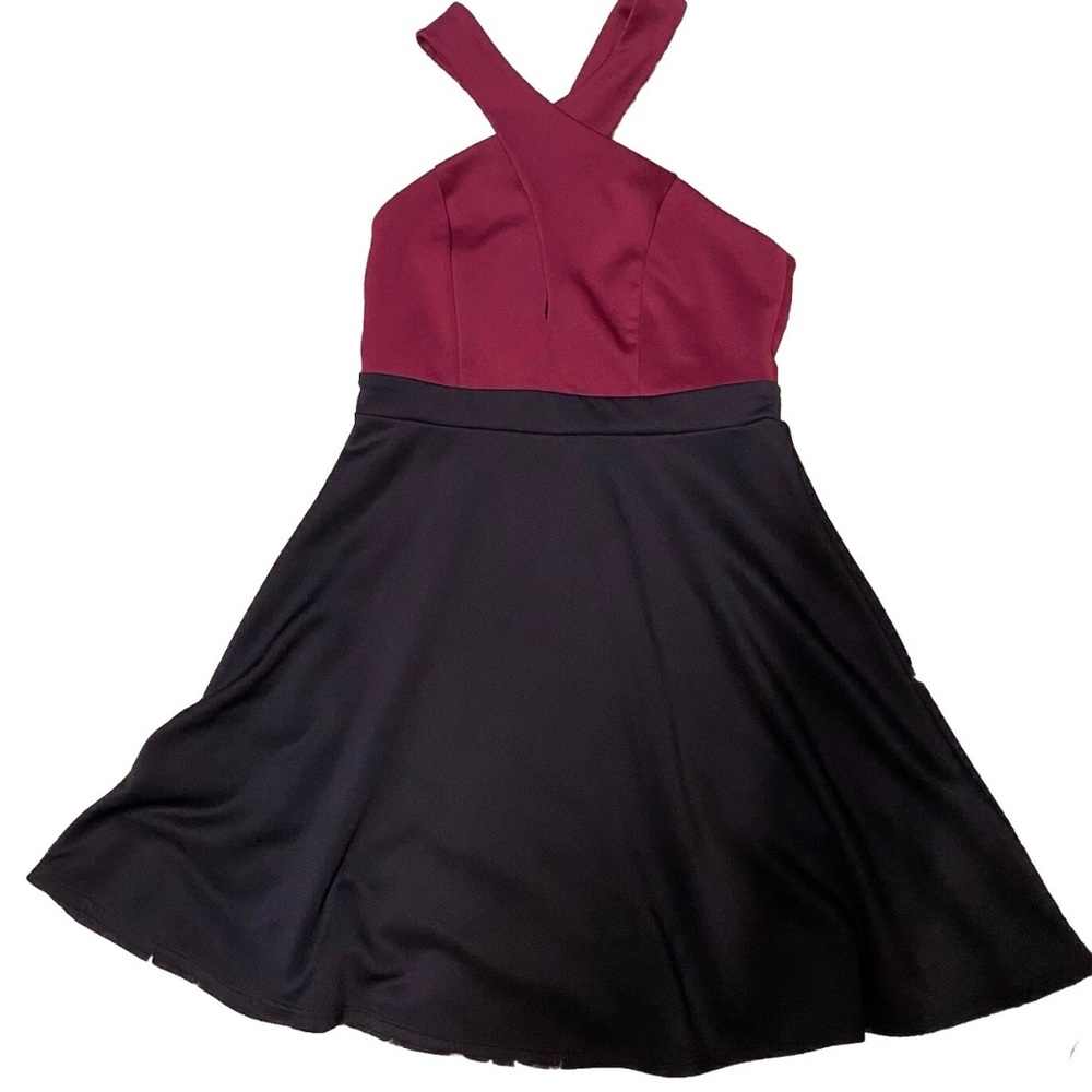Forever 21 Open-Back Twisted Halter Mini Dress Garnet/ Black Women’s Small